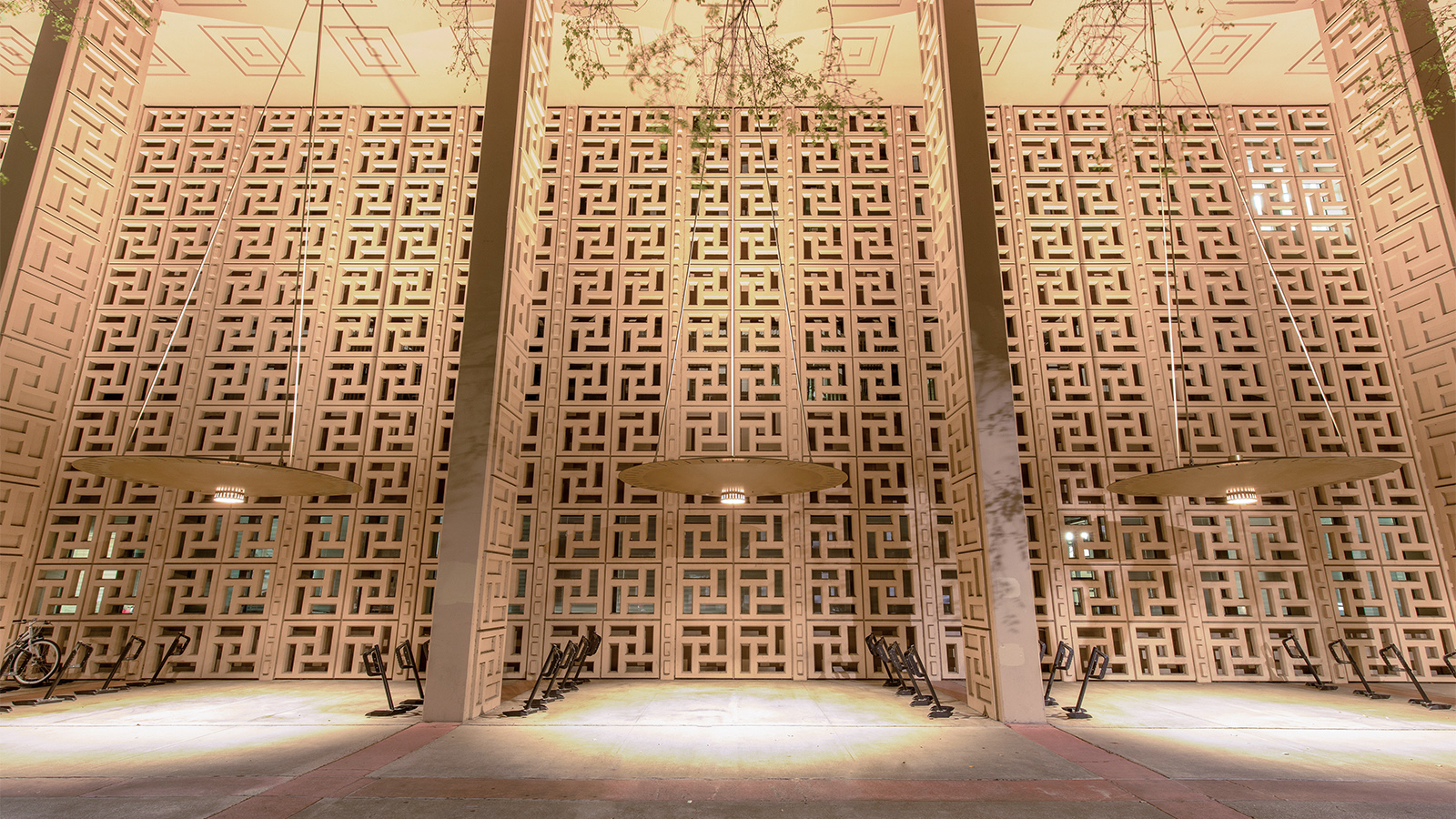 Stanford Medicine exterior lighting detail